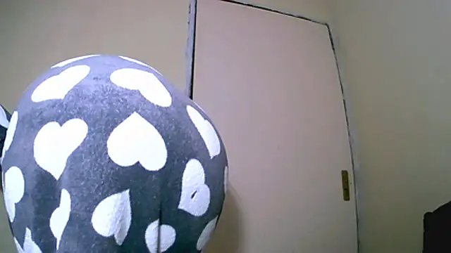 Bustypillows webcam