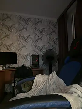 LushLuna webcam