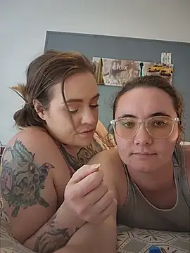 AndHerXO webcam