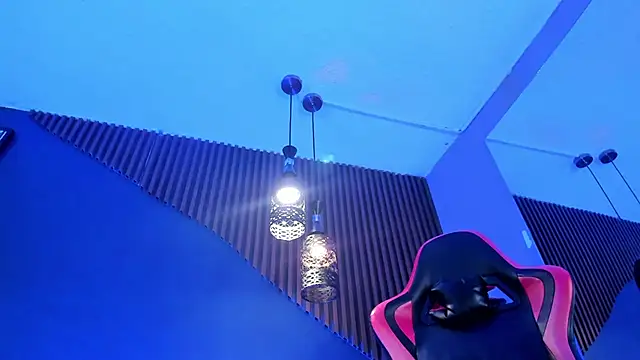 Boss_Domiinator webcam