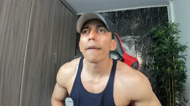 Erik_castle webcam