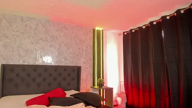 mirandaPriesly webcam
