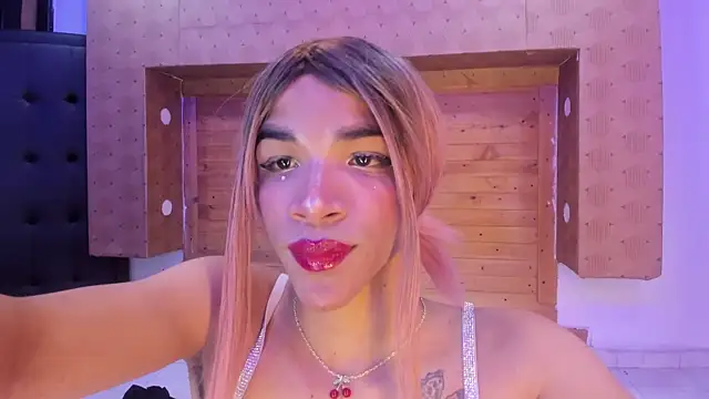 Samantha_Blaze1 live cam on StripChat