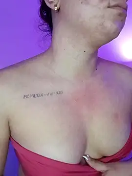 martina_connor1 live cam on StripChat