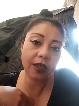 Monserath--ZL live cam on StripChat