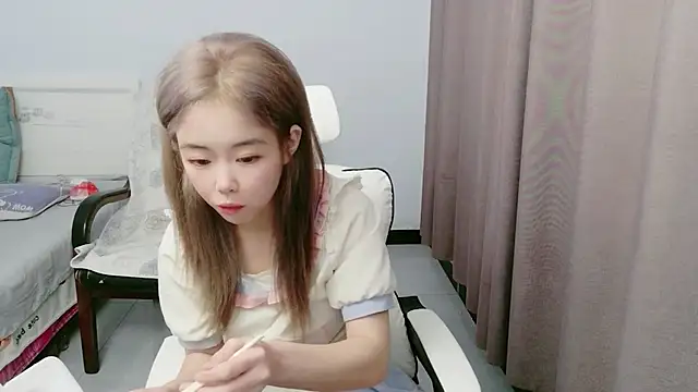 xiaoshenlove030 live cam on StripChat
