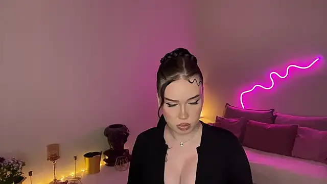 mistress_of_hearts live cam on StripChat