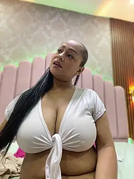 sofia_xxx02 live cam on StripChat