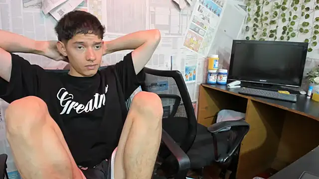 heyy_noah11 webcam