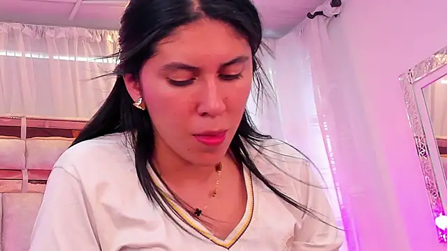 LiliGreyy webcam