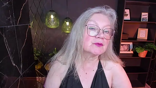 NataliMellow live cam on StripChat