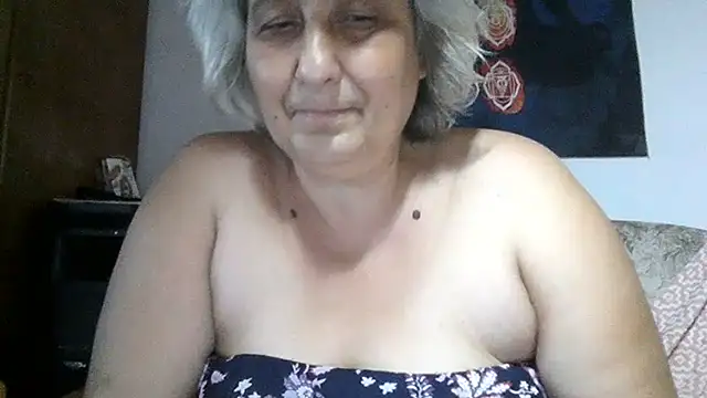ExquisiteMature webcam
