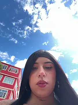 LilacNoir webcam
