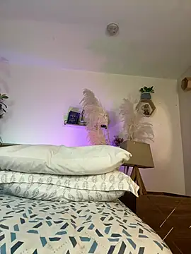 YariRose webcam