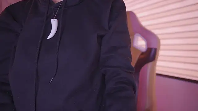 tommy_blue webcam