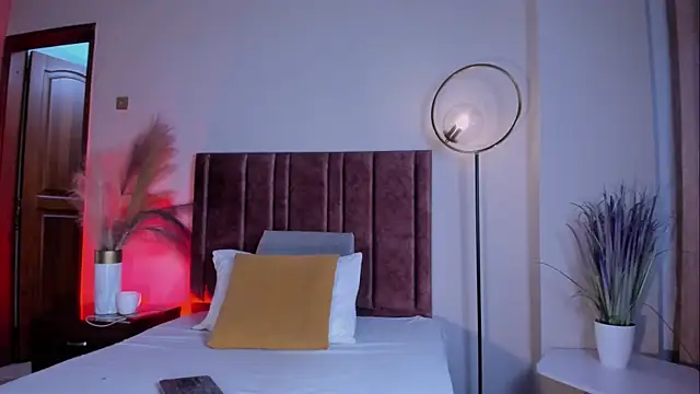 CelesteQueeen webcam