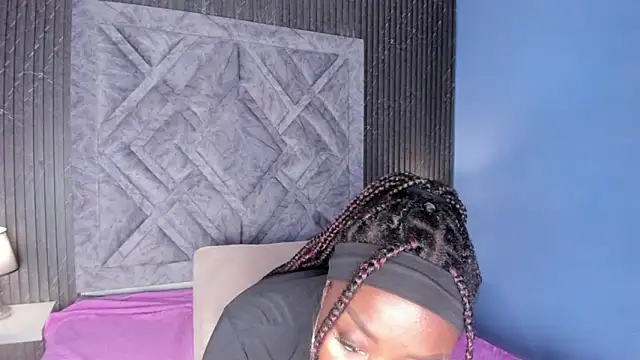 TaylorBloom webcam
