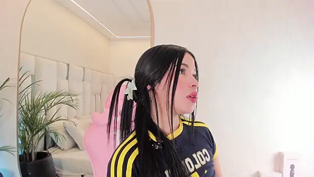 imnikaa_ webcam