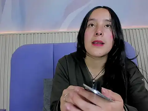 Alaia_Aura webcam