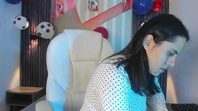 MadisonYoung000 webcam