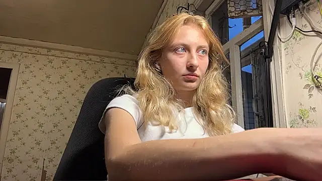 lisabam - LisaBam's free webcam - UK Sex Cams