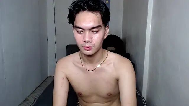 asian_cale webcam