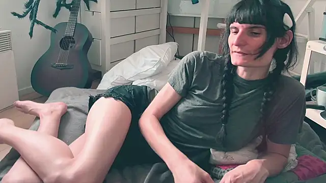 CeriseLapine webcam