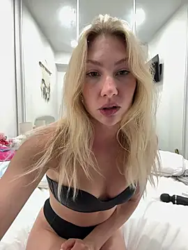 LuisaBecker webcam