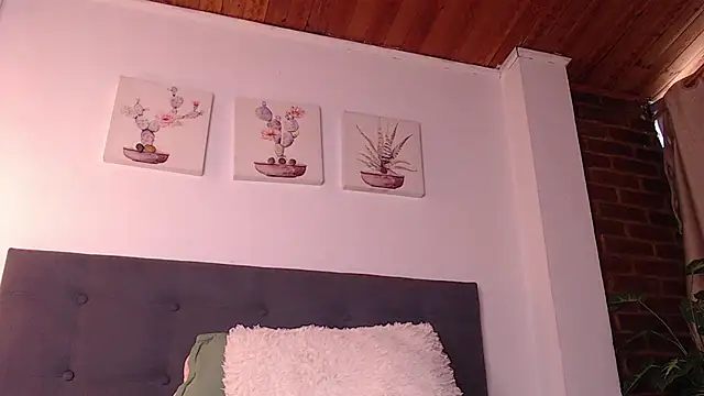 nikkystorm1_ webcam