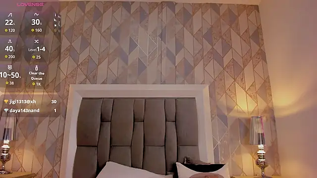 zharia_lux_25 webcam