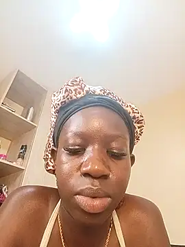 Prettie_quin webcam