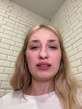 blonde_exe webcam