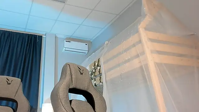 LilithNlsn webcam