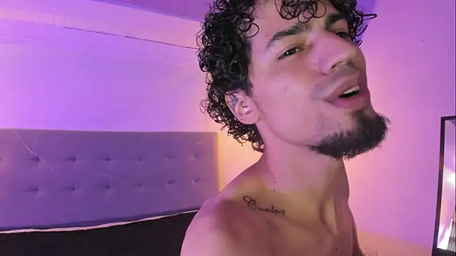 michaelevanss_ - MichaelEvanss_'s free webcam - UK Sex Cams