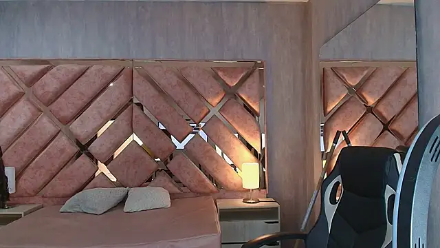 TamaraaHoney webcam