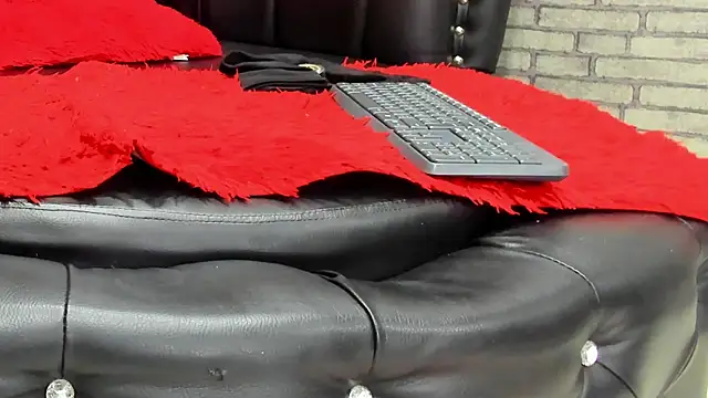 MissCyndee_Loren webcam
