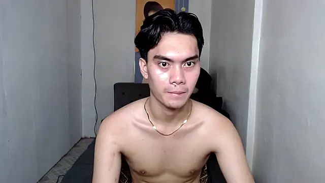 asian_cale webcam