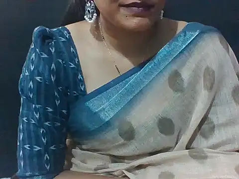Thilothama_Vaishu live cam on StripChat