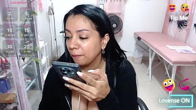 titsbiglovers webcam