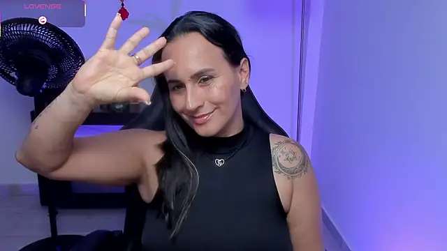 Sara_Charmy