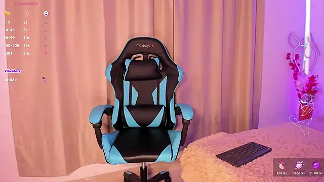 NahomyVega