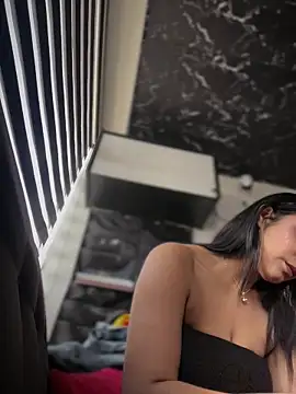 isabella-teen (F teen) - clamps on my nipples🍒