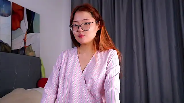 NelleMihalko webcam