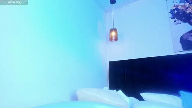dolly_zoe webcam