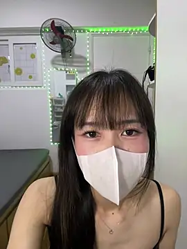 Lov3lily webcam