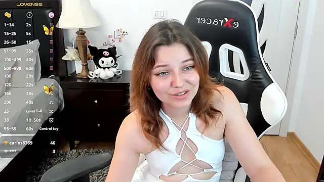 pretty_little_thing webcam