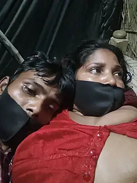 Indiandesicouple155 webcam