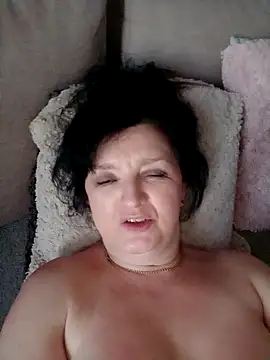 MilaSky4701 live cam on StripChat