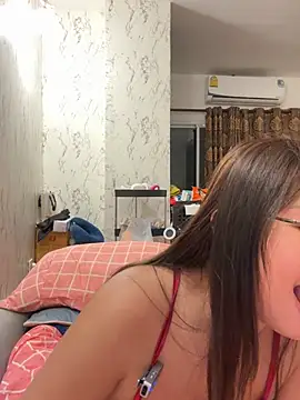 Ponthip webcam