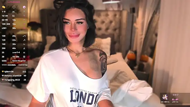 ParisianDoll live cam on StripChat
